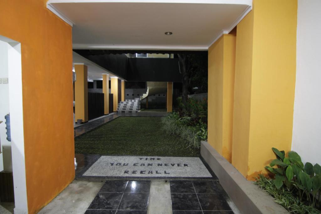 Ct1 Bali Bed & Breakfast Кута Екстериор снимка