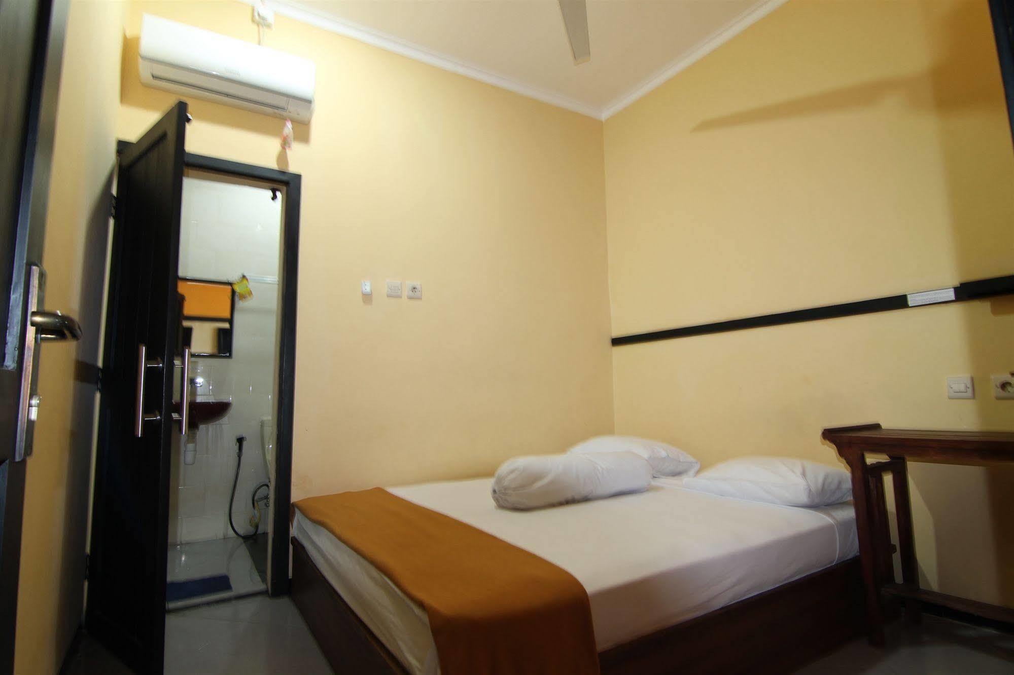 Ct1 Bali Bed & Breakfast Кута Екстериор снимка
