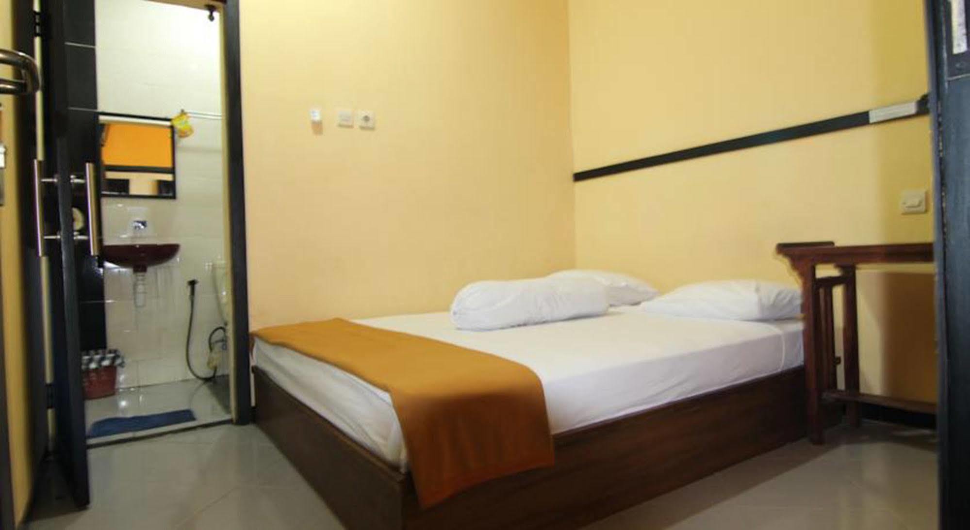 Ct1 Bali Bed & Breakfast Кута Екстериор снимка