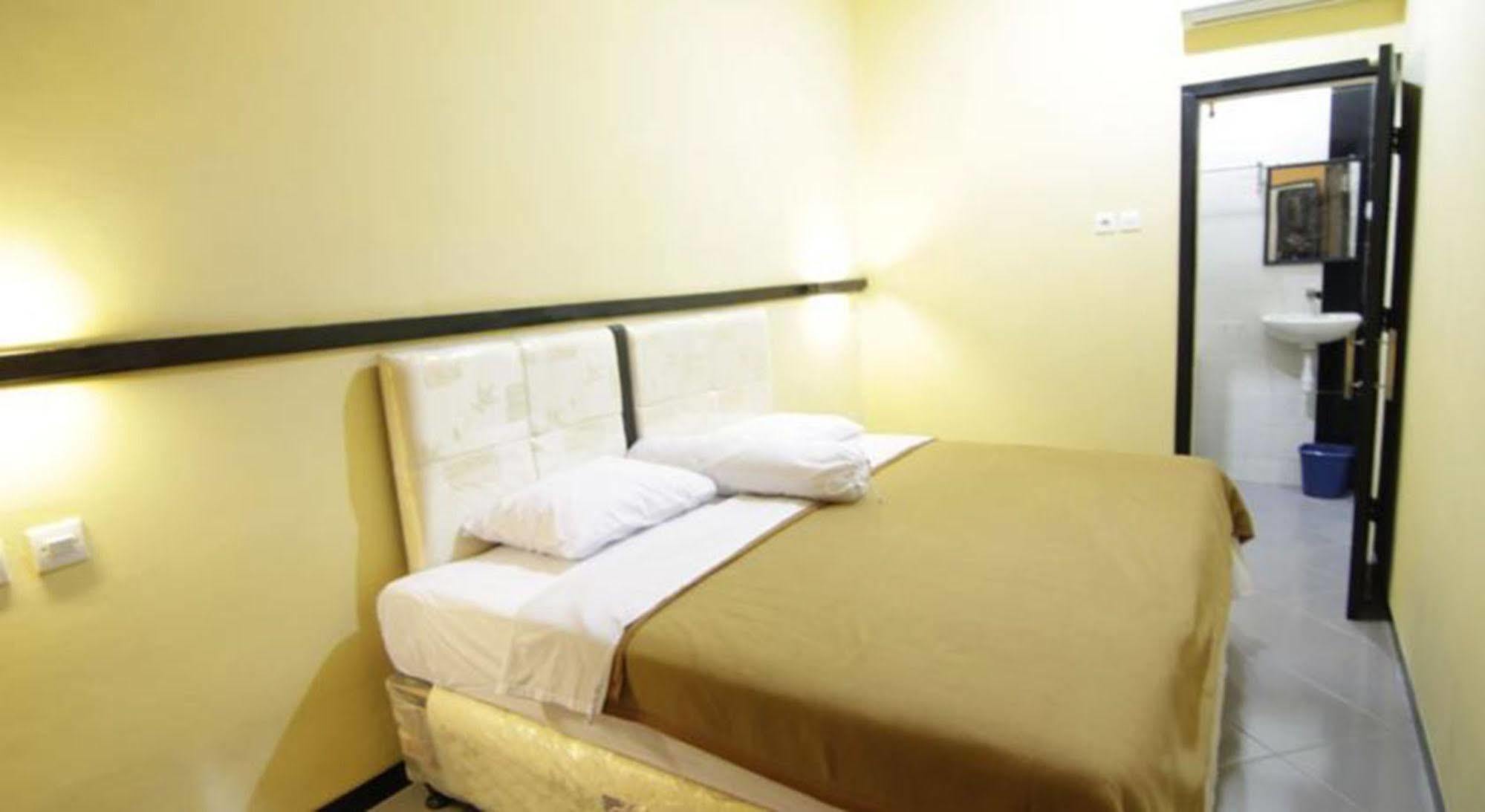 Ct1 Bali Bed & Breakfast Кута Екстериор снимка