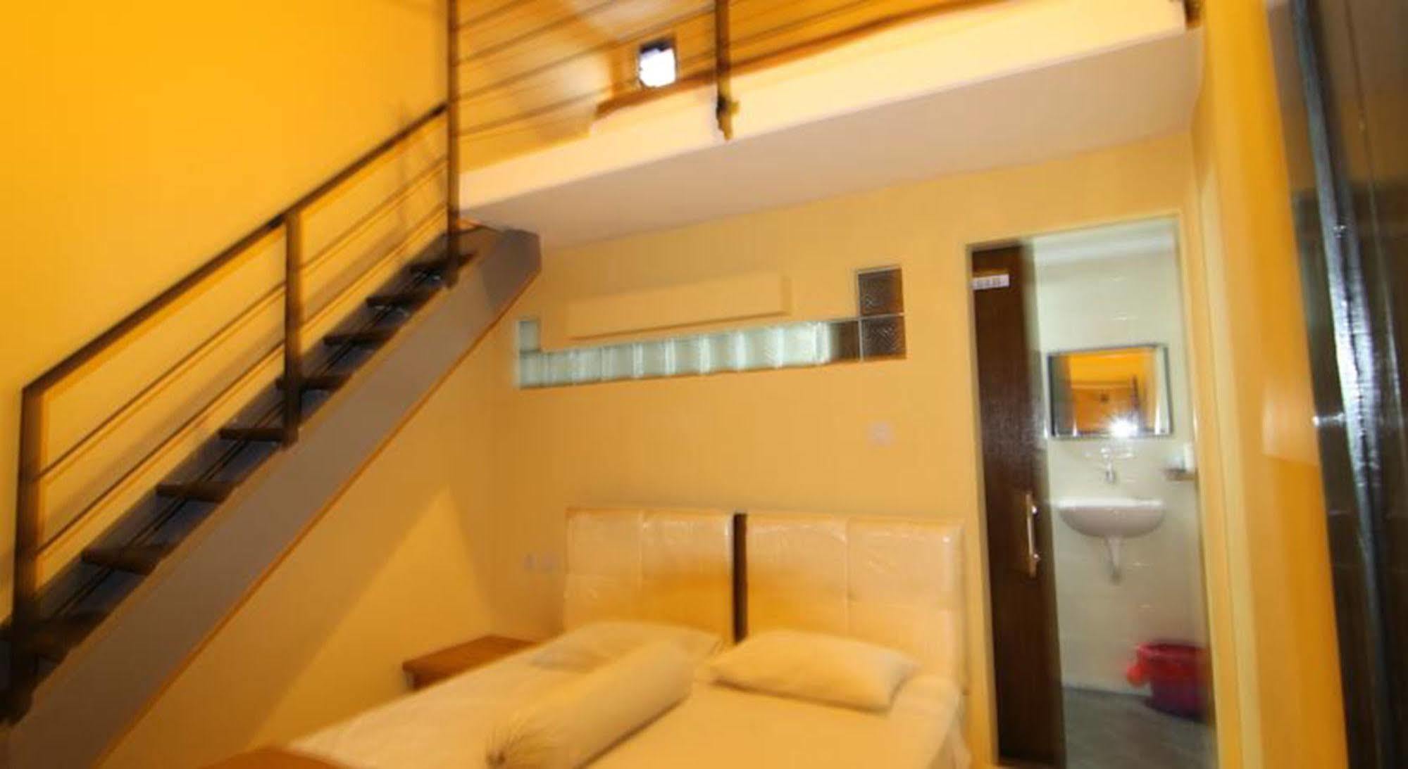 Ct1 Bali Bed & Breakfast Кута Екстериор снимка