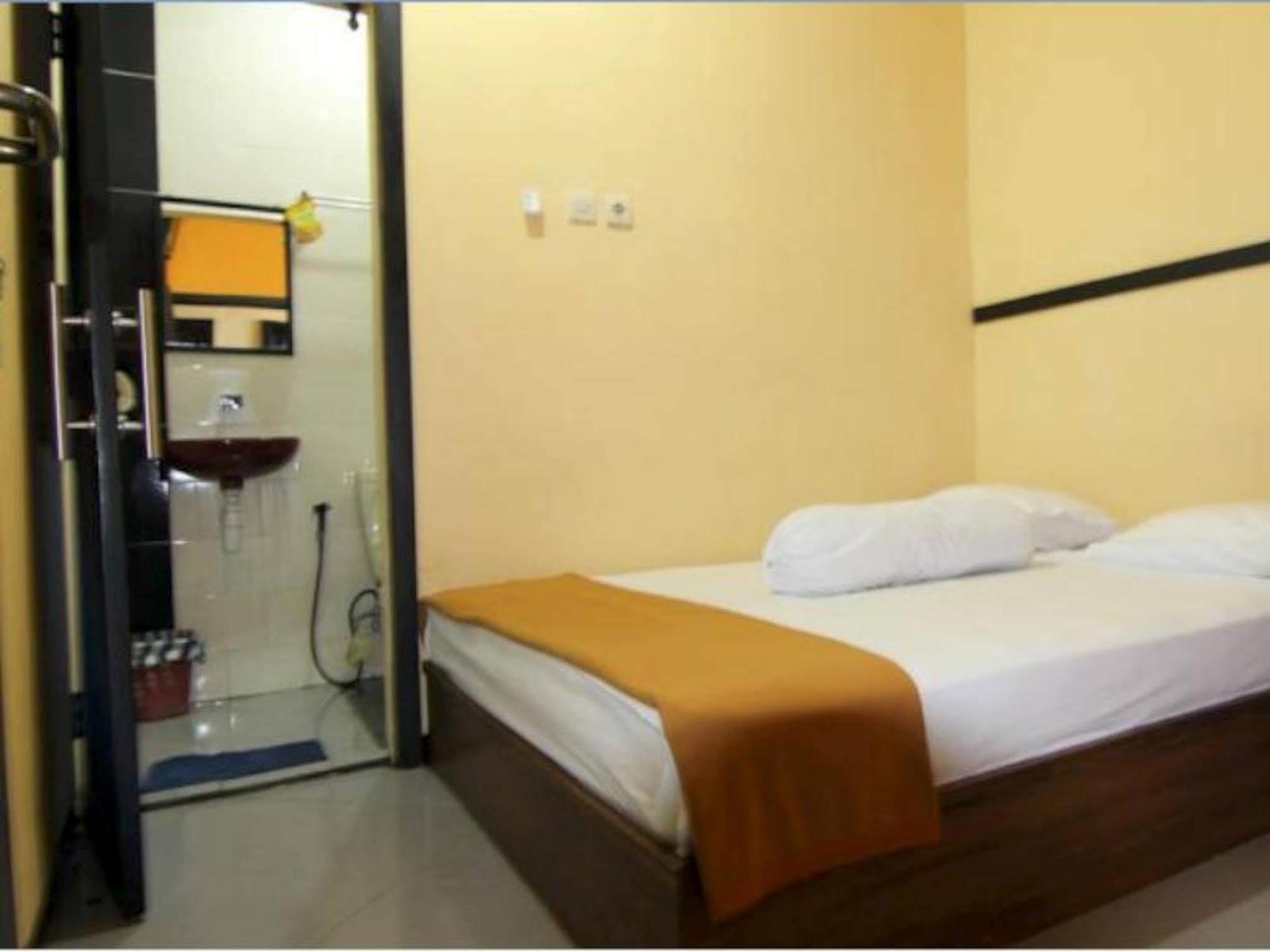 Ct1 Bali Bed & Breakfast Кута Екстериор снимка